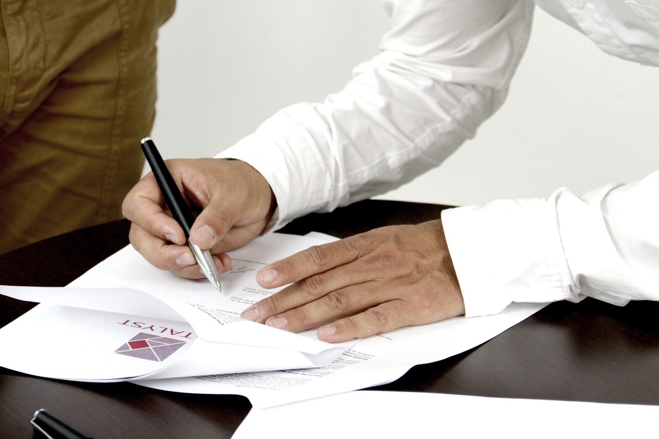 firm, contract, person signing a document-2003808.jpg